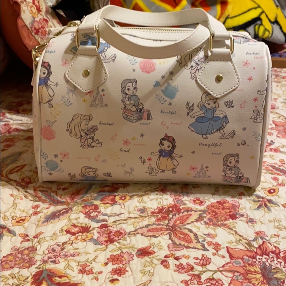 Brand new Disney princesses duffle purse w strap